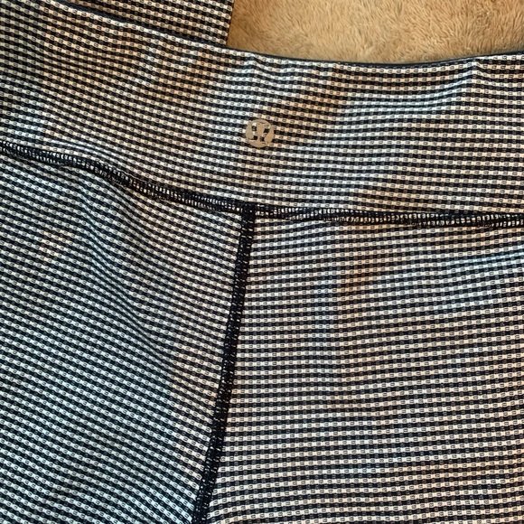 Lululemon Gingham leggings - Picture 3 of 4